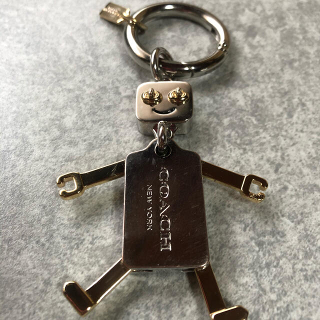 COACH(コーチ)のCOACH コーチ　ロボットチャーム　キーホルダー レディースのファッション小物(キーホルダー)の商品写真