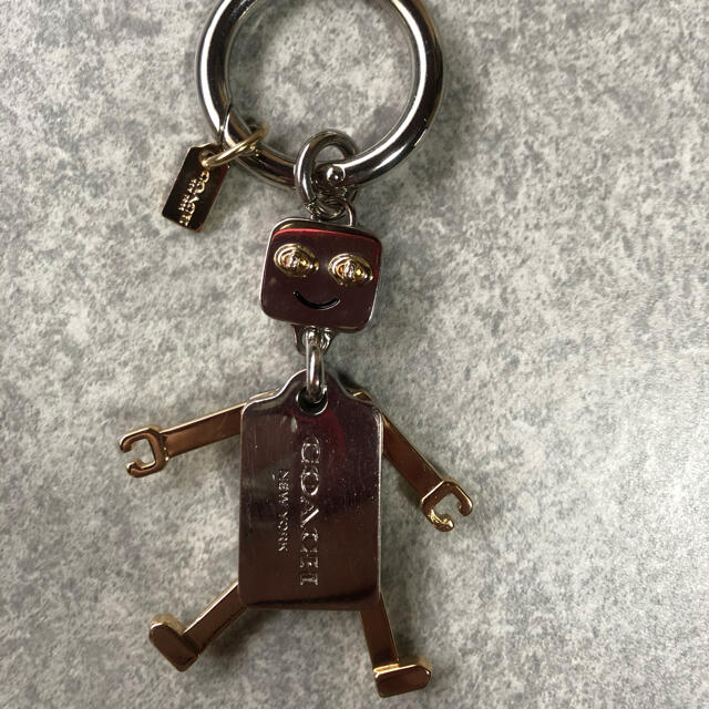 COACH(コーチ)のCOACH コーチ　ロボットチャーム　キーホルダー レディースのファッション小物(キーホルダー)の商品写真