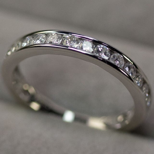 カタログギフトも! kiki Pt900 1.00ct セミエタニティ