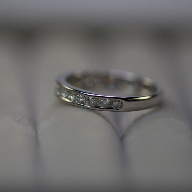ｋｉｋｉ様専用　Pt900　1.00ct　セミエタニティダイヤモンドリング レディースのアクセサリー(リング(指輪))の商品写真