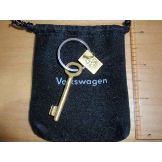 フォルクスワーゲン(Volkswagen)のワーゲン純正　キーフォルダー　非売品(車内アクセサリ)