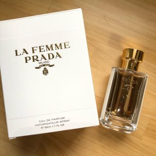 プラダ(PRADA)のPRADA ファム　プラダ 香水　50ml(ユニセックス)