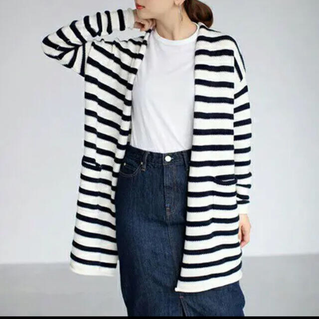 AZUL by moussy(アズールバイマウジー)の新品未使用タグ付きAZUL BY MOUSSY  黒白ボーダー長袖ニットガウン レディースのトップス(カーディガン)の商品写真