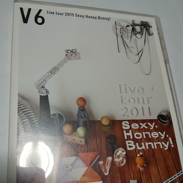 V6(ブイシックス)のV6　DVD　ライブ　tour　2011　Sexy．Honey．Bunny エンタメ/ホビーのDVD/ブルーレイ(ミュージック)の商品写真
