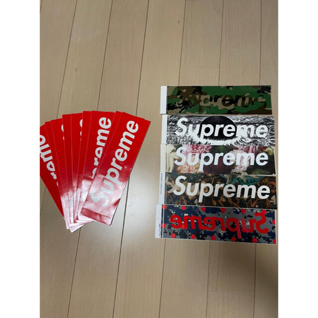 SUPREME ステッカー