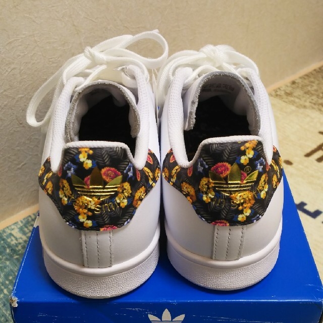 レディースadidas stan smith  スタンスミス 花柄  25.0㎝ 1481