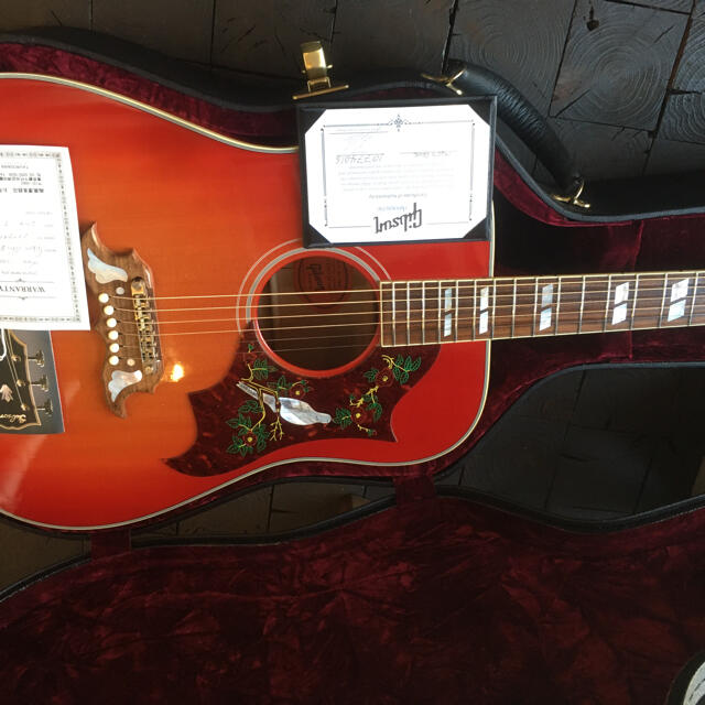 Gibson(ギブソン)の最終価格　王道　ギブソン　DOVE カスタムショップ 楽器のギター(アコースティックギター)の商品写真