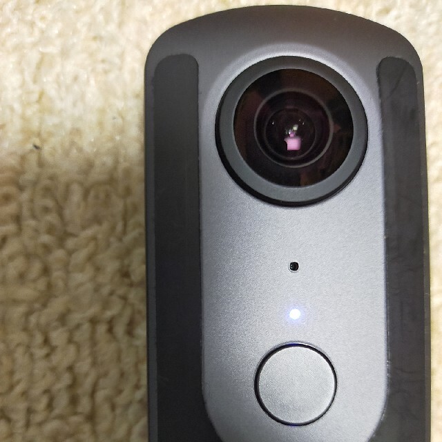 RICOH(リコー)のRICOH THETA V 全天球カメラ 360度カメラ スマホ/家電/カメラのカメラ(コンパクトデジタルカメラ)の商品写真