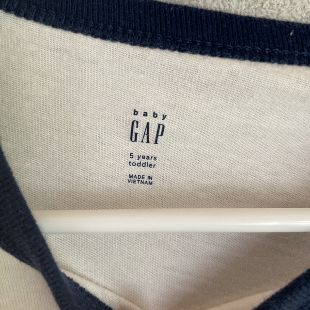 babyGAP(ベビーギャップ)のbabyGAP Tシャツ キッズ/ベビー/マタニティのキッズ服男の子用(90cm~)(Tシャツ/カットソー)の商品写真