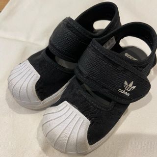 アディダス(adidas)のadidas キッズ　サンダル　黒(サンダル)