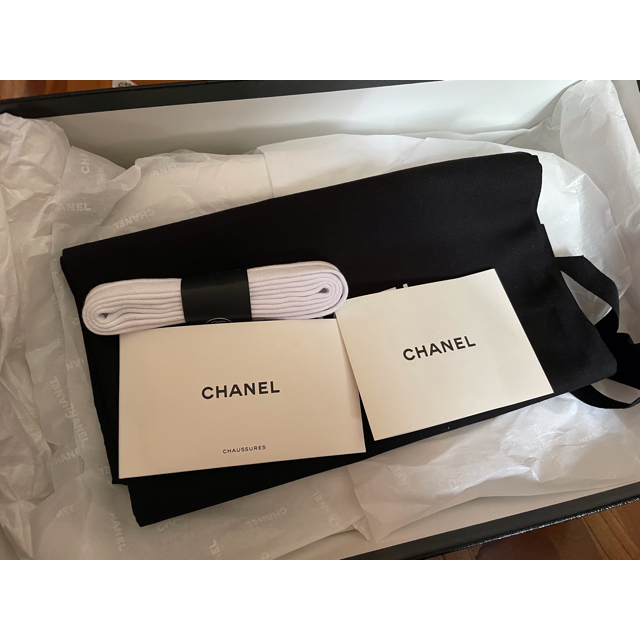 CHANEL(シャネル)のCHANEL シャネル スニーカー ホワイト 24.5 24.5cm レディースの靴/シューズ(スニーカー)の商品写真
