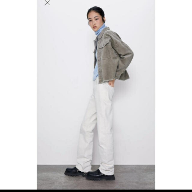 ZARA(ザラ)のZARA コーディロイジャケット レディースのジャケット/アウター(Gジャン/デニムジャケット)の商品写真