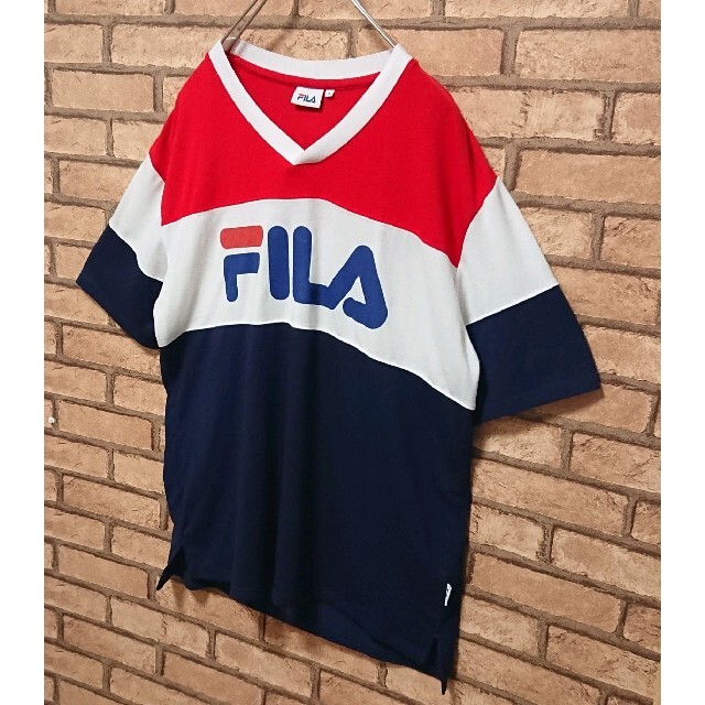 FILA(フィラ)のFILA フィラ メンズ フロント ロゴ トリコロール カラー 半袖 カットソー メンズのトップス(Tシャツ/カットソー(半袖/袖なし))の商品写真