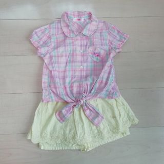 ベベ(BeBe)のキスドロップ110cm　ピンクチェック柄シャツ&イエローキュロット♡(Tシャツ/カットソー)