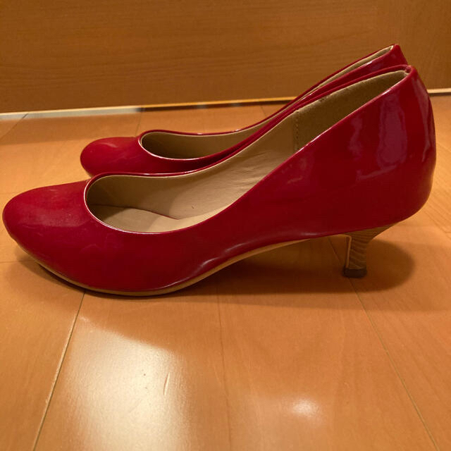 パンプス赤　25cm レディースの靴/シューズ(ハイヒール/パンプス)の商品写真