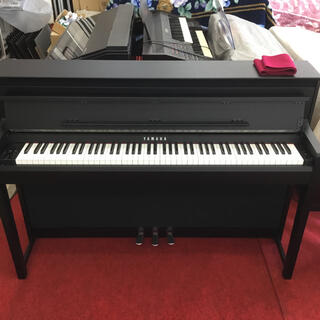 ヤマハ(ヤマハ)のヤマハ電子ピアノ２つ前の最上級機種CLP585整備清掃点検完了ちょっとの使用だけ(電子ピアノ)