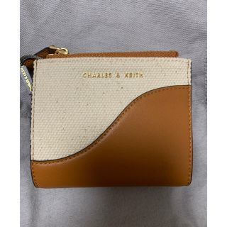 チャールズアンドキース(Charles and Keith)のCharles & Keith ツートーン トップジップミニウォレット(財布)