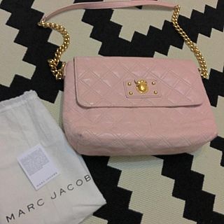 マークバイマークジェイコブス(MARC BY MARC JACOBS)のマークバイマークジェイコブス丁度いいサイズ感 ベビーピンク(ショルダーバッグ)