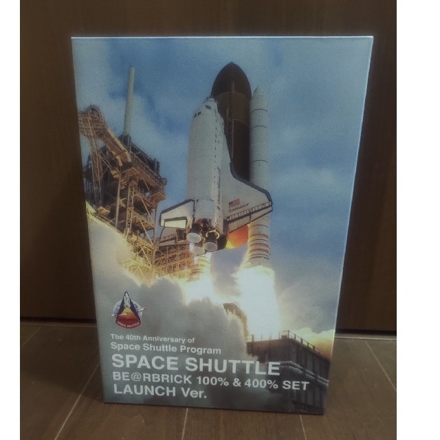 MEDICOM TOY(メディコムトイ)のSPACE SHUTTLE BE@RBRICK LAUNCH 100&400% エンタメ/ホビーのおもちゃ/ぬいぐるみ(キャラクターグッズ)の商品写真