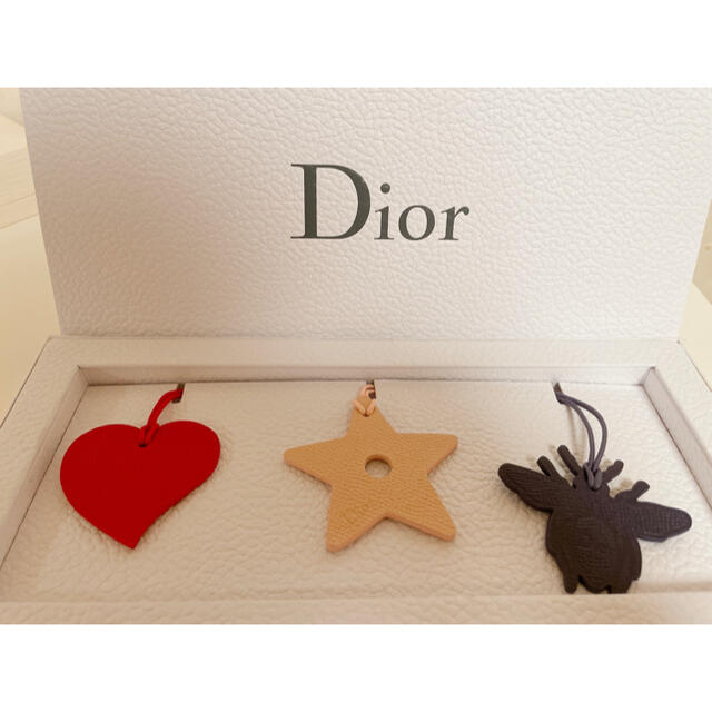 Dior(ディオール)のDIOR ディオールノベルティー　キーホルダー　ディオールオム　beeミツバチ レディースのファッション小物(キーホルダー)の商品写真