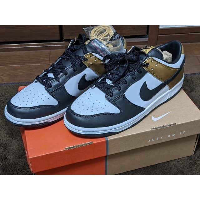 新品未使用サイズNIKE DUNK LOW