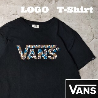 ヴァンズ(VANS)のVANS ヴァンズ　Tシャツ　ブラック　ジラフ柄　ロゴ　カモ柄半袖(Tシャツ/カットソー(半袖/袖なし))