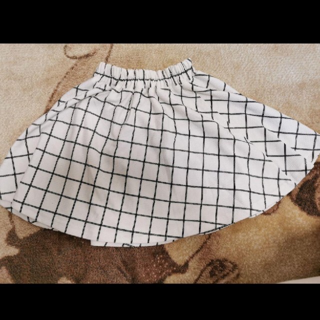 スカート　ミニスカート　白　黒　チェック キッズ/ベビー/マタニティのキッズ服女の子用(90cm~)(スカート)の商品写真