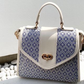 マウジー 白 ショルダーバッグ レディース の通販 100点以上 Moussyのレディースを買うならラクマ マウジー 白 ショルダーバッグ レディース の通販 100点以上 Moussyのレディースを買うならラクマ
