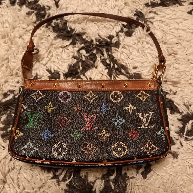 LOUIS VUITTON(ルイヴィトン)のアクセサリーポーチ レディースのファッション小物(ポーチ)の商品写真