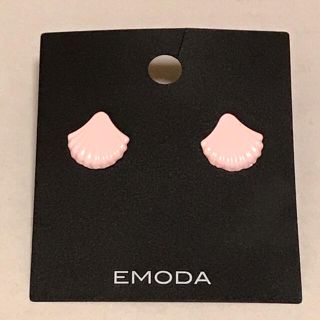 エモダ(EMODA)の【送料込】★新品★EMODA 貝殻モチーフピアス(ピアス)