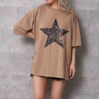 アナップ(ANAP)のANAP★新品未開封★星プリントダメージカット カットソー ベージュ(Tシャツ(半袖/袖なし))