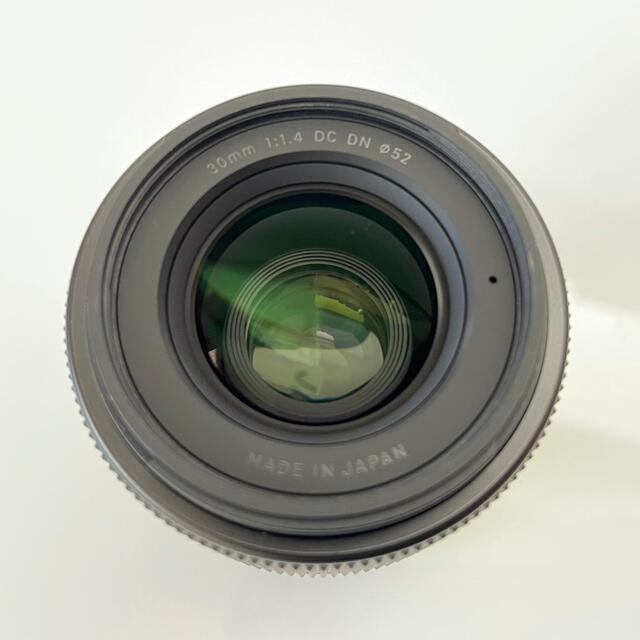 SIGMA(シグマ)のSIGMA Contemporary 30mm F1.4 DC DN おまけ付き スマホ/家電/カメラのカメラ(レンズ(単焦点))の商品写真