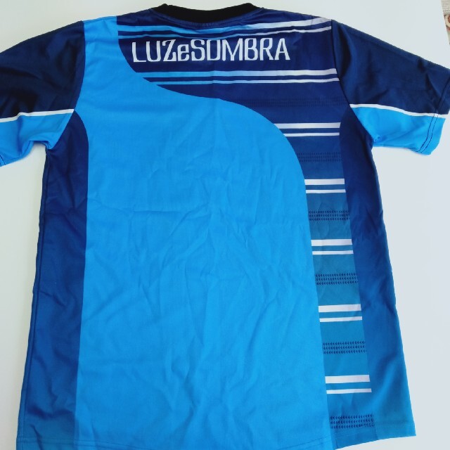 LUZ(ルース)のルースイソンブラ プラシャツ T シャツ2枚組 スポーツ/アウトドアのサッカー/フットサル(ウェア)の商品写真