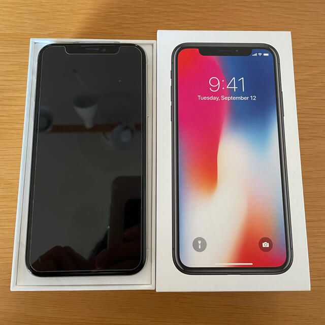 スマホ/家電/カメラiPhone Xs Silver 256 GB SIMフリー