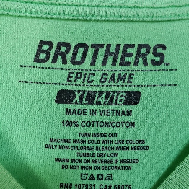 TM86 古着  BROTHERS EPIC GAME プリント Tシャツ 緑 メンズのトップス(Tシャツ/カットソー(半袖/袖なし))の商品写真