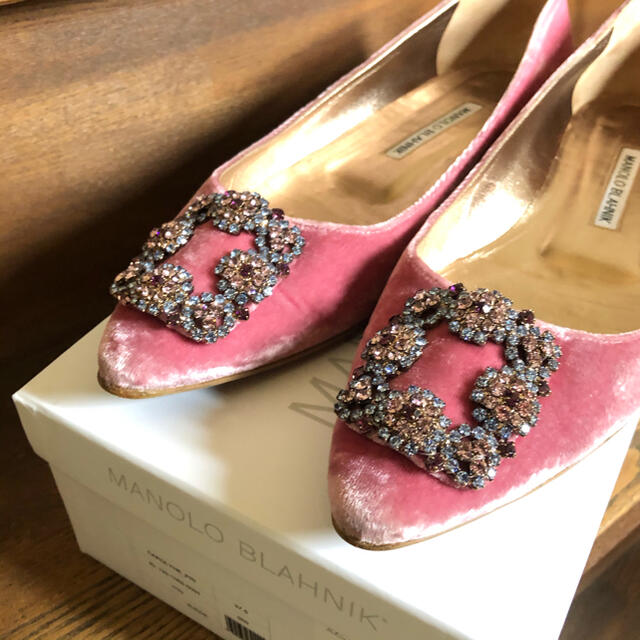 MANOLO BLAHNIK(マノロブラニク)のマノロブラニク　フラットシューズ レディースの靴/シューズ(バレエシューズ)の商品写真