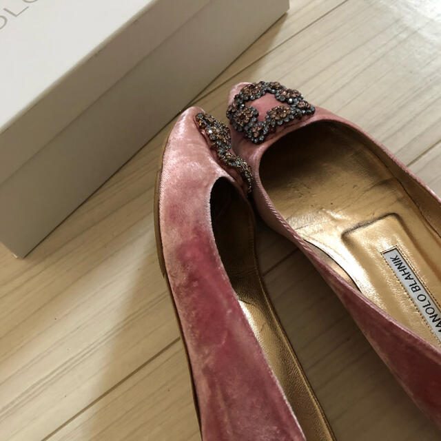 MANOLO BLAHNIK(マノロブラニク)のマノロブラニク　フラットシューズ レディースの靴/シューズ(バレエシューズ)の商品写真