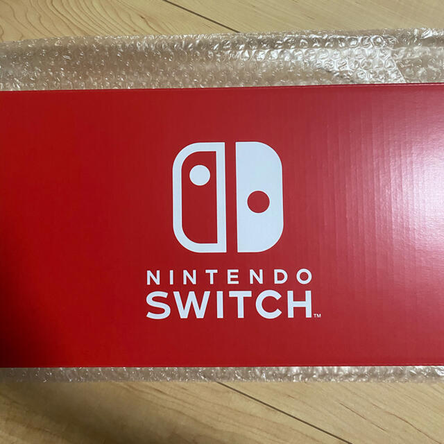 Nintendo Switch(ニンテンドースイッチ)の【新品未開封】Switch 任天堂スイッチ本体　新型　マイニンテンドー エンタメ/ホビーのゲームソフト/ゲーム機本体(家庭用ゲーム機本体)の商品写真