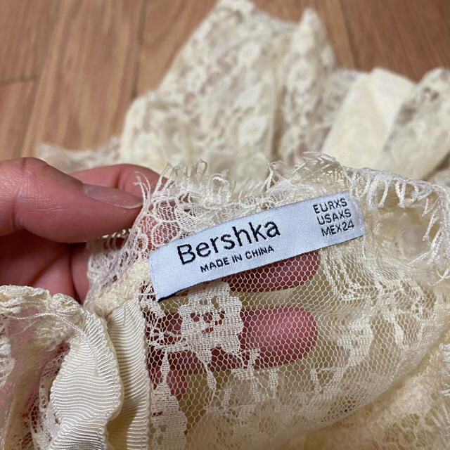 Bershka(ベルシュカ)のベルシュカ　ブラウス レディースのトップス(シャツ/ブラウス(半袖/袖なし))の商品写真