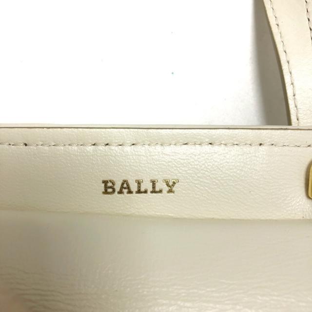 Bally(バリー)のバリー レディース - アイボリー レザー レディースのバッグ(ハンドバッグ)の商品写真