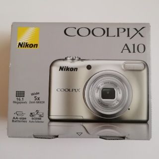 ニコン(Nikon)のNikon デジカメ☆COOLPIX A10 シルバー☆乾電池タイプ(その他)