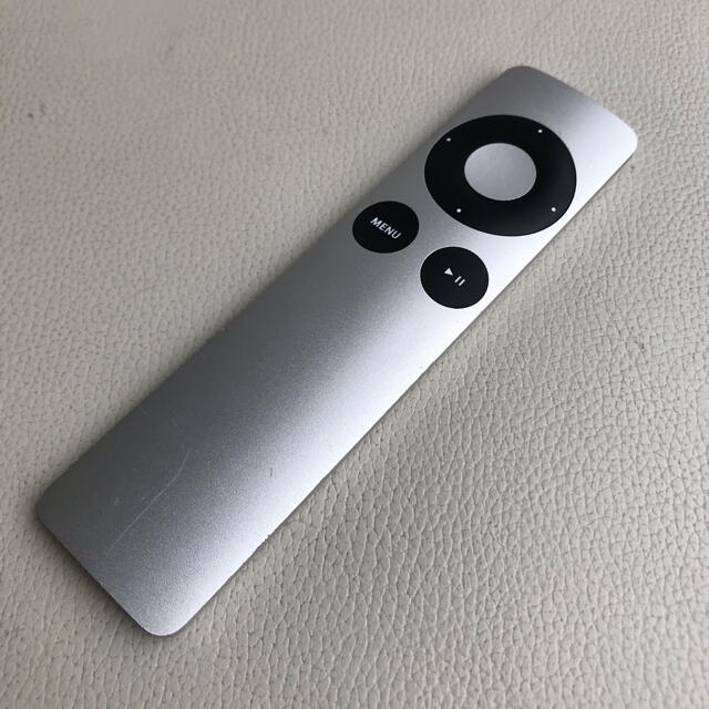 Apple(アップル)のAppleTV アップルティービー　第3世代　HDMIケーブル付き！ スマホ/家電/カメラのテレビ/映像機器(テレビ)の商品写真