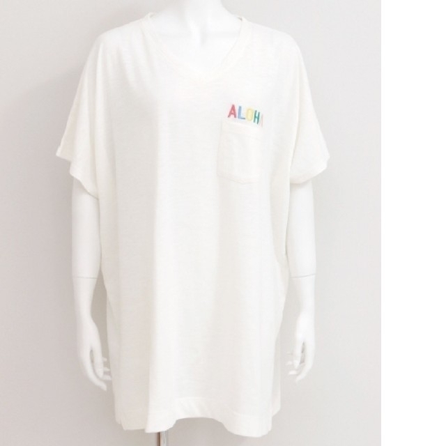 anap mimpi(アナップミンピ)のanap mimpi　ALOHA刺繍VネックTシャツ レディースのトップス(Tシャツ(半袖/袖なし))の商品写真