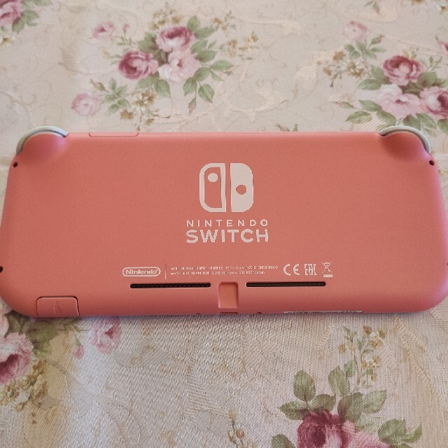 Nintendo Switch(ニンテンドースイッチ)のswitch lite ピンク エンタメ/ホビーのゲームソフト/ゲーム機本体(携帯用ゲーム機本体)の商品写真