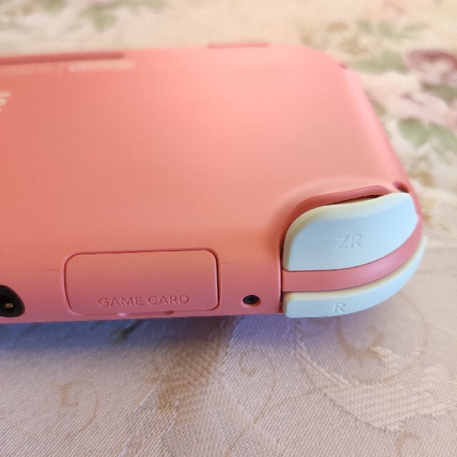 Nintendo Switch(ニンテンドースイッチ)のswitch lite ピンク エンタメ/ホビーのゲームソフト/ゲーム機本体(携帯用ゲーム機本体)の商品写真