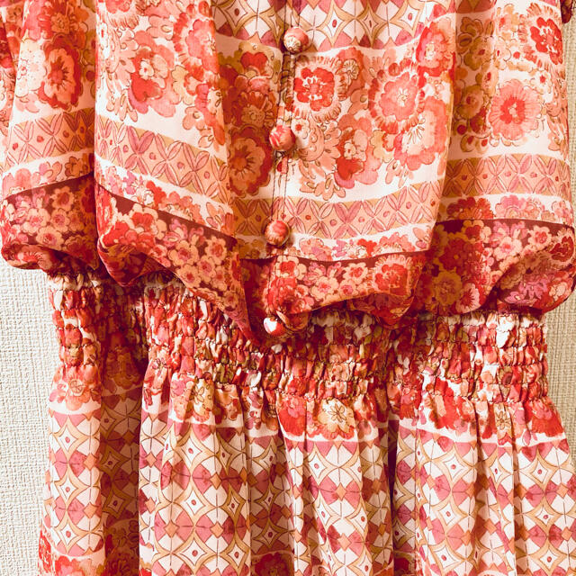 JILLSTUART(ジルスチュアート)のジルスチュアート　花柄・オリエンタルなワンピース レディースのワンピース(ひざ丈ワンピース)の商品写真
