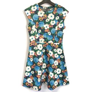 カルヴェン(CARVEN)のカルヴェン サイズM レディース美品  花柄(その他)