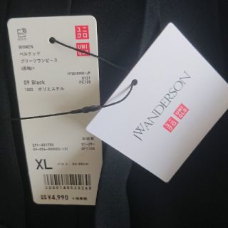 ユニクロ(UNIQLO)のJW ANDERSON プリーツワンピース XL ユニクロ(ロングワンピース/マキシワンピース)