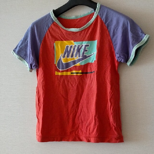 NIKE(ナイキ)のナイキ NIKE Tシャツ 140センチ キッズ/ベビー/マタニティのキッズ服男の子用(90cm~)(Tシャツ/カットソー)の商品写真