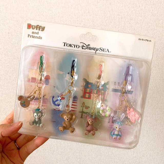 Disney(ディズニー)の新品未使用♥ダッフィー♥ストラップ セット スマホ/家電/カメラのスマホアクセサリー(ストラップ/イヤホンジャック)の商品写真